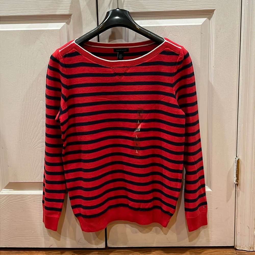 NWT Tommy Hilfiger women sweater size L